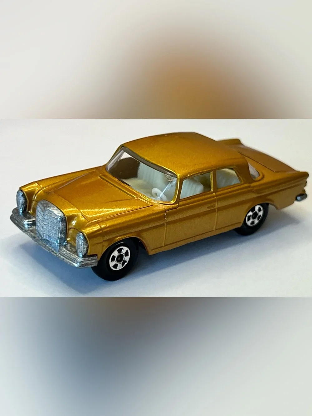 Vintage Matchbox No. 46 Mercedes 300SE Lesney England Metallic Gold